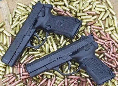 ​QSZ-92式手枪：中国警用枪支的典范