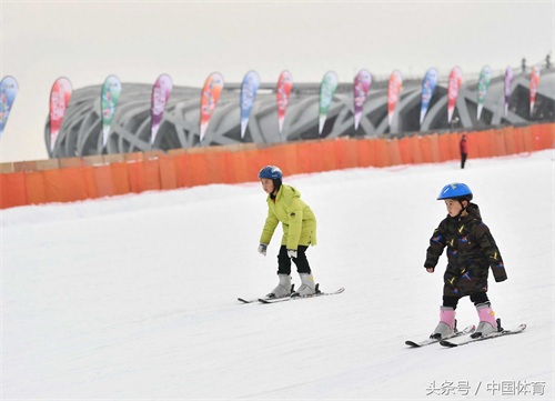 第九届鸟巢冰雪季全面开放 鸟巢滑雪场迎客