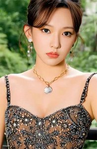 ​程潇：为何被称为奶潇，看这身材就懂了。网友却说：空有其表！