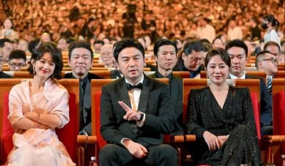 ​厦门这一夜，有人后台睡觉，有人惹毛老艺术家，00后争议中夺影后