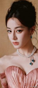 ​国民女神——迪丽热巴全新写真图集