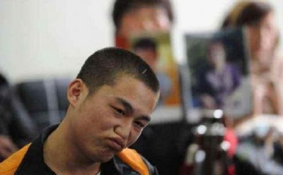 ​90后少年马金库，在法庭上微笑求死向法官鞠躬致谢，这是为何？