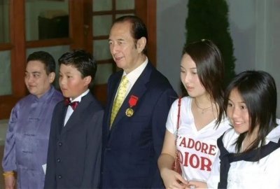 ​四太神秘儿子悼文现身，身世成谜与利智有关？何超琼反应耐人寻味