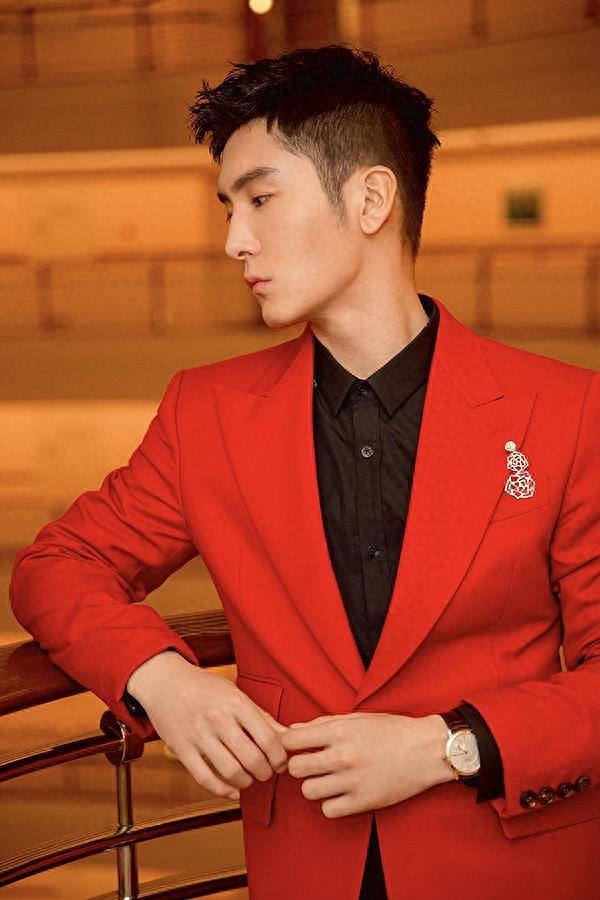 高颜值的内地小生盛一伦