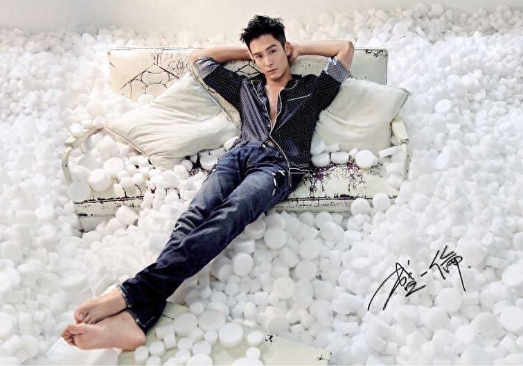 高颜值的内地小生盛一伦