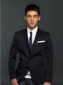 ​高颜值的内地小生盛一伦