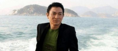 ​1.74米刘德华,1.80米古天乐,谁在看到合影后谎报身高?