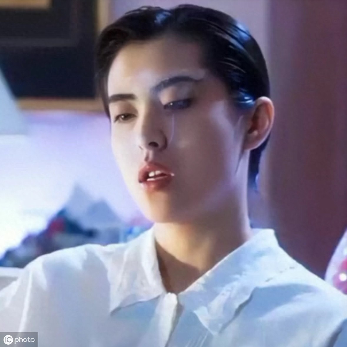 王祖贤，最美的10张照片欣赏，皮肤白皙，气质优雅