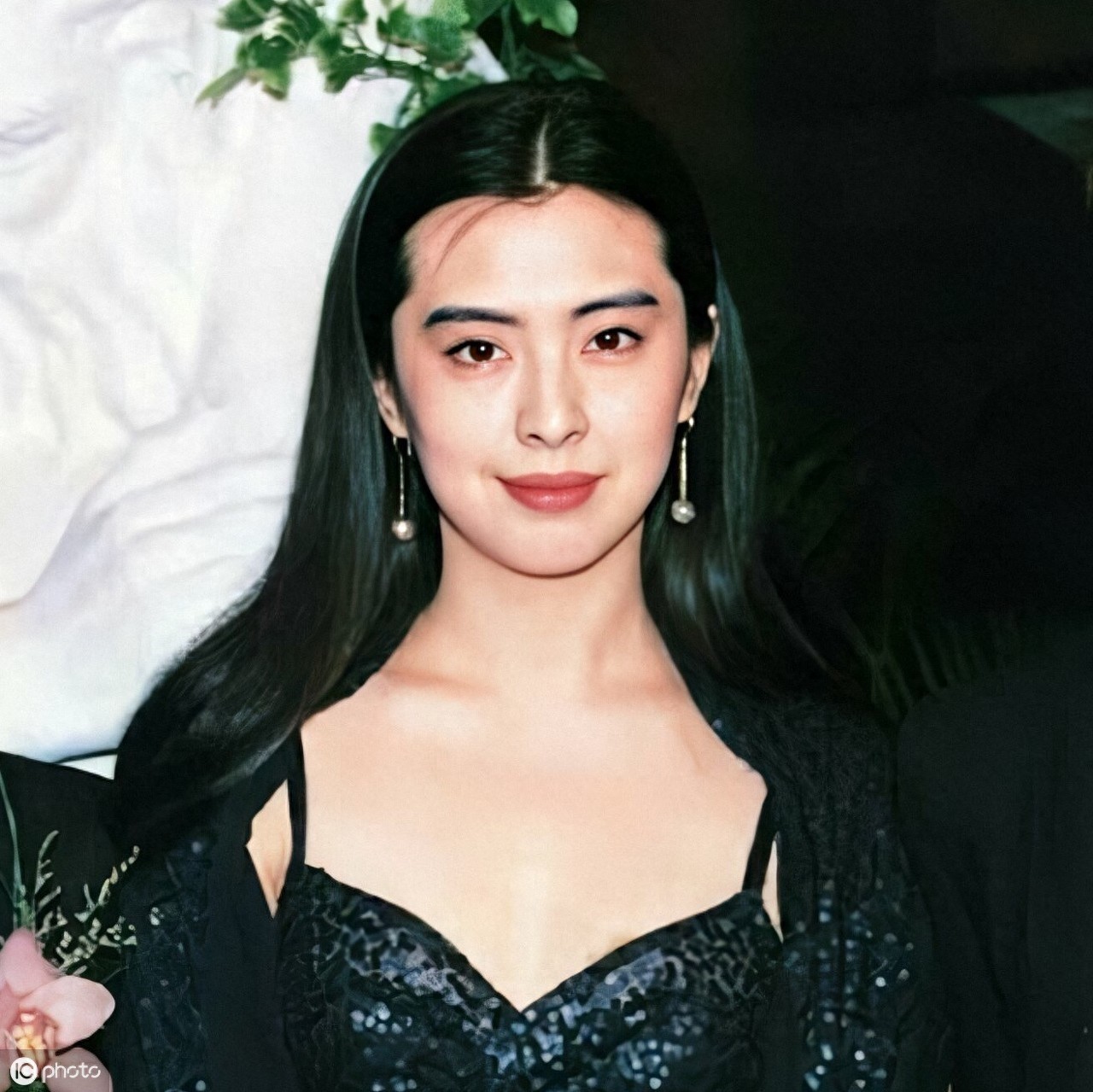 王祖贤，最美的10张照片欣赏，皮肤白皙，气质优雅