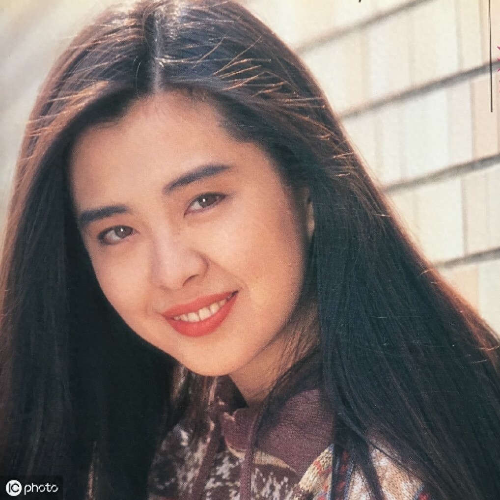 王祖贤，最美的10张照片欣赏，皮肤白皙，气质优雅