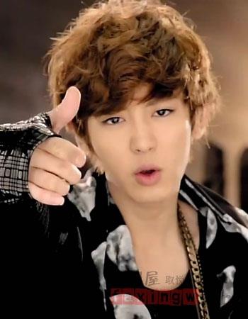 时尚图集：朴灿烈时尚图