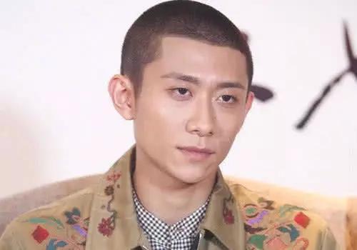 有一种“寸头”叫张一山，帅气又有魅力，网友：像个05后！