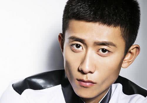 有一种“寸头”叫张一山，帅气又有魅力，网友：像个05后！