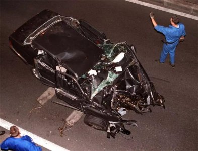 ​揭秘22年前戴安娜死亡的真实原因，究竟是场阴谋，还是交通事故？