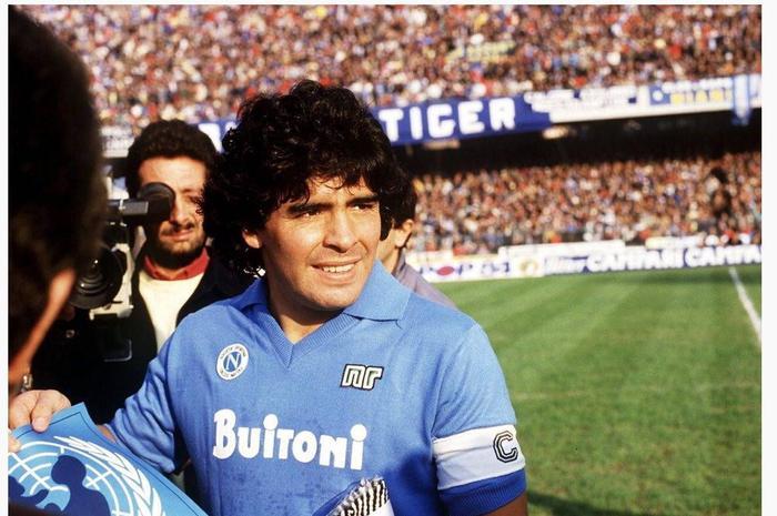 为什么马拉多纳是公认的世纪球王，他到底有何特别之处？