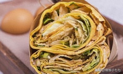 ​教你在家做煎饼，简单几步就上桌，外酥里鲜，比买的还好吃