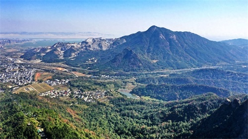 美庐曾作蒋介石的夏都官邸，是当年“第一夫人”宋美龄生活的房子