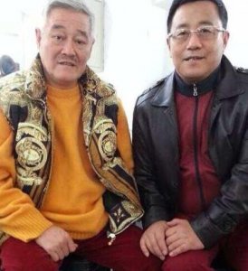 ​王小宝和妻子生活照曝光 妻子漂亮出众有气质 开二人转学校