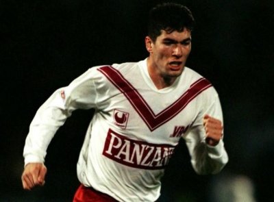 ​天下足球催泪旁白：齐达内，天外飞仙马赛回旋、绿茵宗师春风化雨