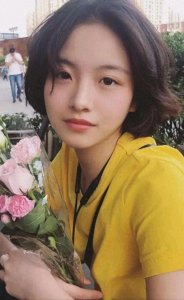 ​李庚希：独特魅力，崭露才华！