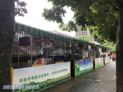 ​南湖汽车站外，这一排“小房子”惹人眼