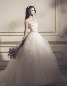 ​皇室公主婚纱礼服 贵族的风范