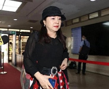 ​周玉蔻因重判欲逃出境，机场被拦下！