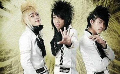 ​还记得越南“洗剪吹”组合吗？如今变成小鲜肉，简直判若两人