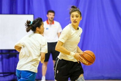 ​山西兴瑞女篮签下国家队前锋、“天山神鹿”王雪朦