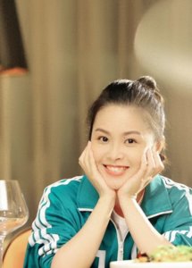 ​38岁的奀妹王莉莉，戏里与西洋蔡恩爱了十年，戏外的丈夫从不出镜