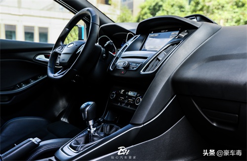 加速匹敌奥迪R系，福特福克斯RS赛道版