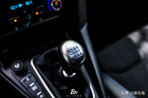 加速匹敌奥迪R系，福特福克斯RS赛道版