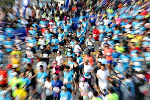 马拉松——秦皇岛国际马拉松鸣枪