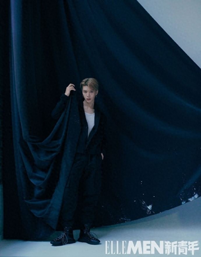 范丞丞不仅外形亮眼，演唱也十分出色，音乐也有自己的特色