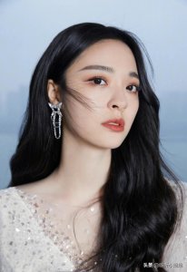 ​李莎旻子，气质出众的美女主持人，校花级女神，爱啦爱啦