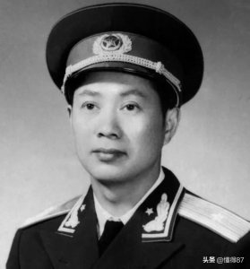 ​开国上将王震