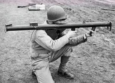 ​二战中廉价反坦克武器：巴祖卡火箭筒