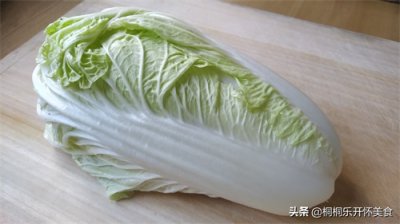 ​教你做醋溜白菜，酸辣开胃做法简单，饭店大厨都是这么做的