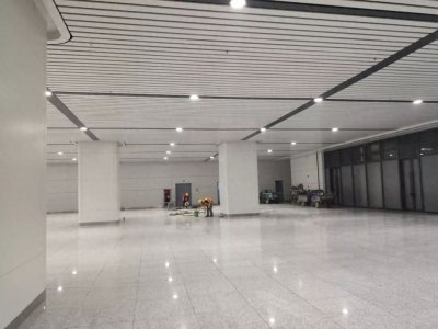 ​阜阳高铁开通的第六天，终于看清了高铁站的全貌