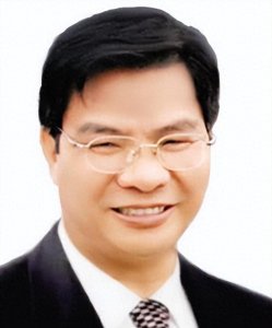 ​权力腐败惊人！一厅长家族狂欢贪污遭天谴