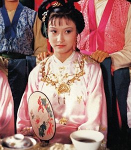 ​被红楼选角老师从路上捡来，三天学会演戏，牟一饰演了最好的迎春