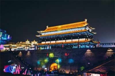 ​西安著名的永兴坊，因“摔碗酒”走红的小吃街，还值得去吗？