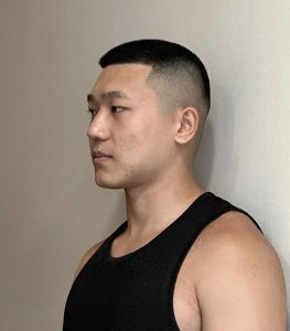 ​男人都该剪一款“寸头”发型，简洁干练，真的太帅了！