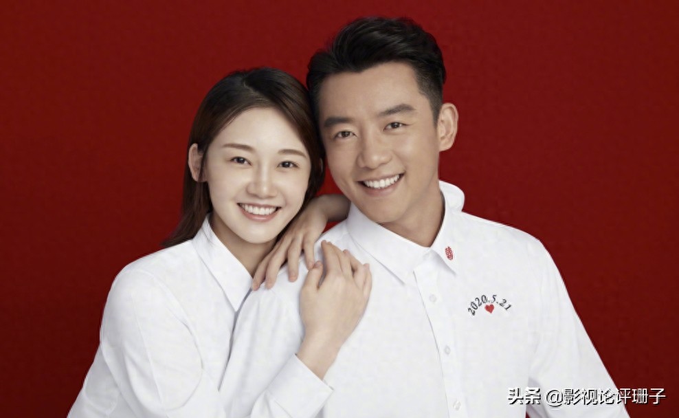 郑恺与苗苗官宣晒结婚照“囍”字贴肚似有寓意