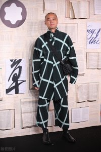 ​冯唐：如何避免成为中年油腻猥琐男人？