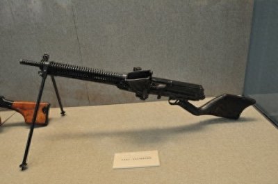 ​臭名昭著的歪把子，它到底是怎样的一款枪