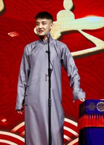 ​侯鹤廉宣布退出德云社：感谢师父师娘栽培，挣钱养家不容易