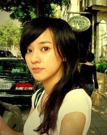 陈意涵： “全糖初恋脸”，长相甜美可爱，个性比较低调