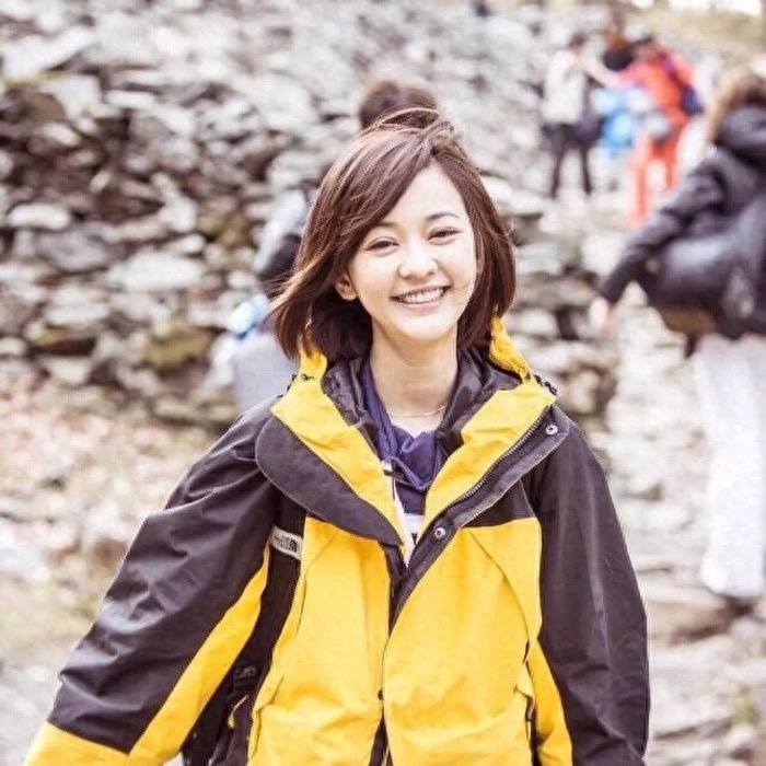 陈意涵： “全糖初恋脸”，长相甜美可爱，个性比较低调